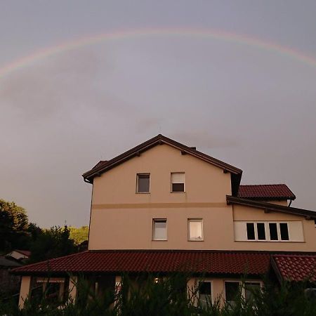 Dobra Hisa Zdravja Cicarija Hotel Golac Luaran gambar
