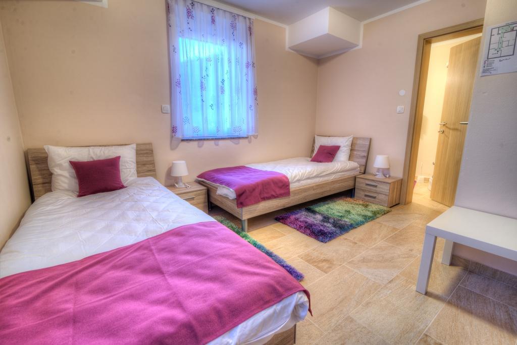 Dobra Hisa Zdravja Cicarija Hotel Golac Luaran gambar