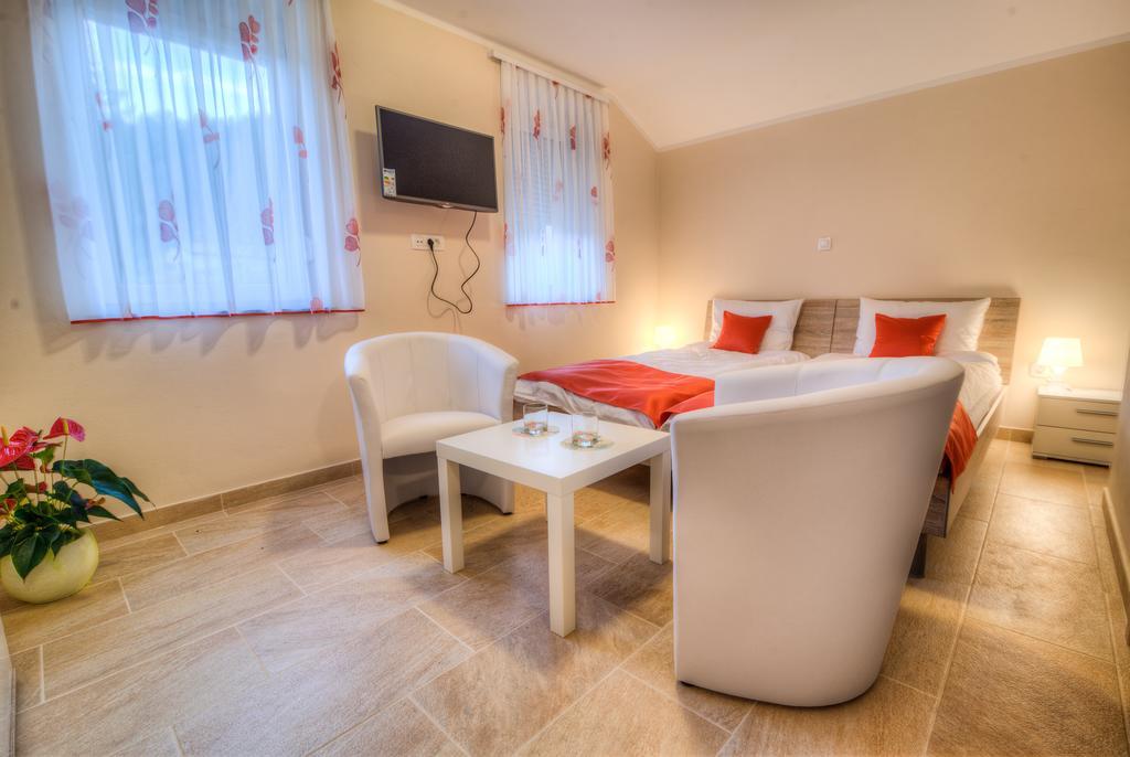 Dobra Hisa Zdravja Cicarija Hotel Golac Luaran gambar