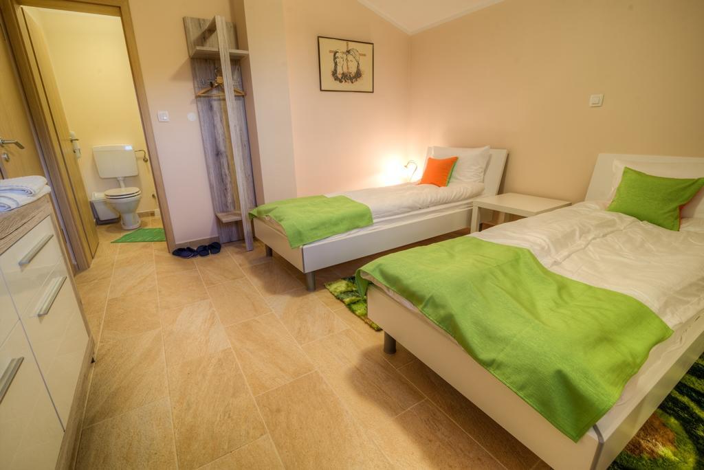 Dobra Hisa Zdravja Cicarija Hotel Golac Luaran gambar