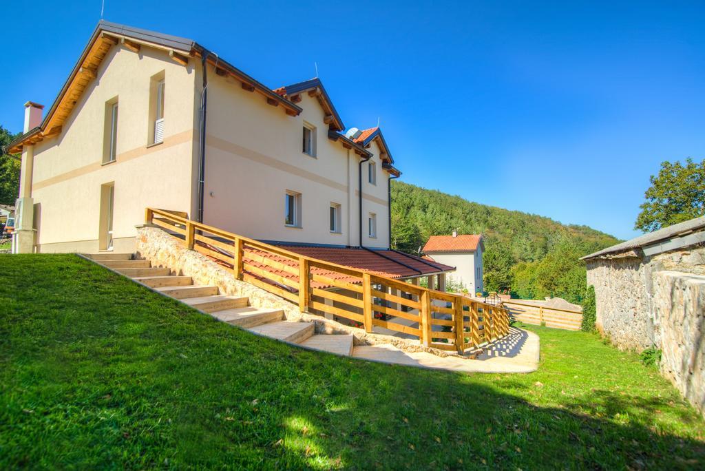 Dobra Hisa Zdravja Cicarija Hotel Golac Luaran gambar