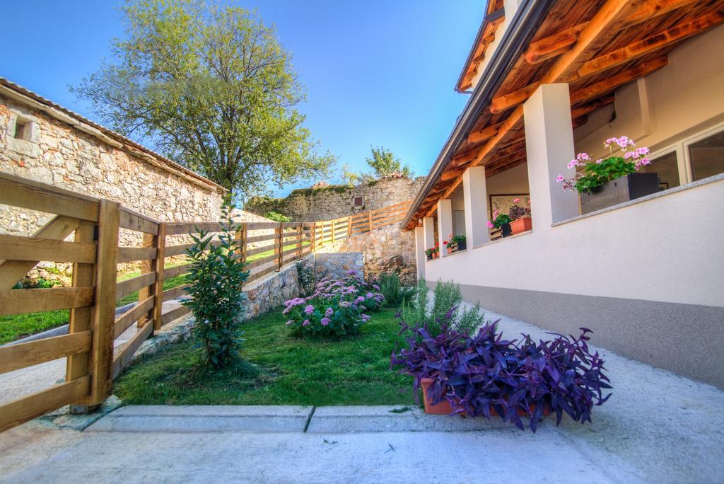 Dobra Hisa Zdravja Cicarija Hotel Golac Luaran gambar